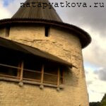Плоская башня с внутренней стороны стены