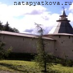 Крепостная стена от Варлаамской башни к Варлаамсому захабу.