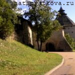 Вход внутрь стены Покровсой башни