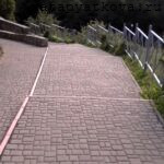 Дорожка к смотровой площадке и спуску к крепостной стене