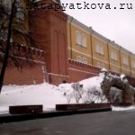 Вид на Среднюю Арсенальную башню вблизи