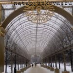 Светящаяся арка со стороны Центральных ворот в Царицыно