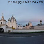 Вид на Ростовский Кремль со стороны входа на Соборную площадь