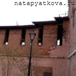 Крепление Дмитриевской башни к стене