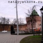 Вид на Дмитриевскую башню со стороны Малого сквера
